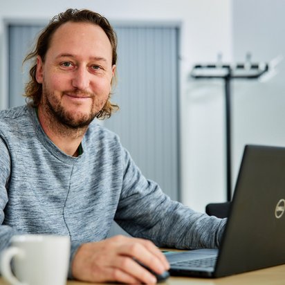 Vraag T-SPEC® aan Medewerker van TÜV NORD zit klaar om contactvragen te beantwoorden.